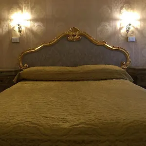 Palazzo Ducale Konukevi Venedik